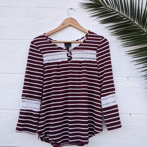 Red and white Striped Top with Lace - Picture 2 of 8